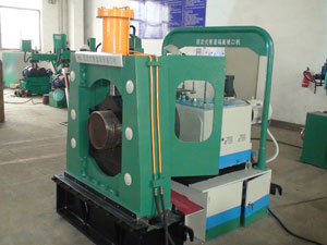 Machine de chanfreinage bidirectionnel de tuyaux de type fixe