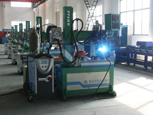 Machine de soudage automatique pour préfabrication de tuyauterie (MIG) 
